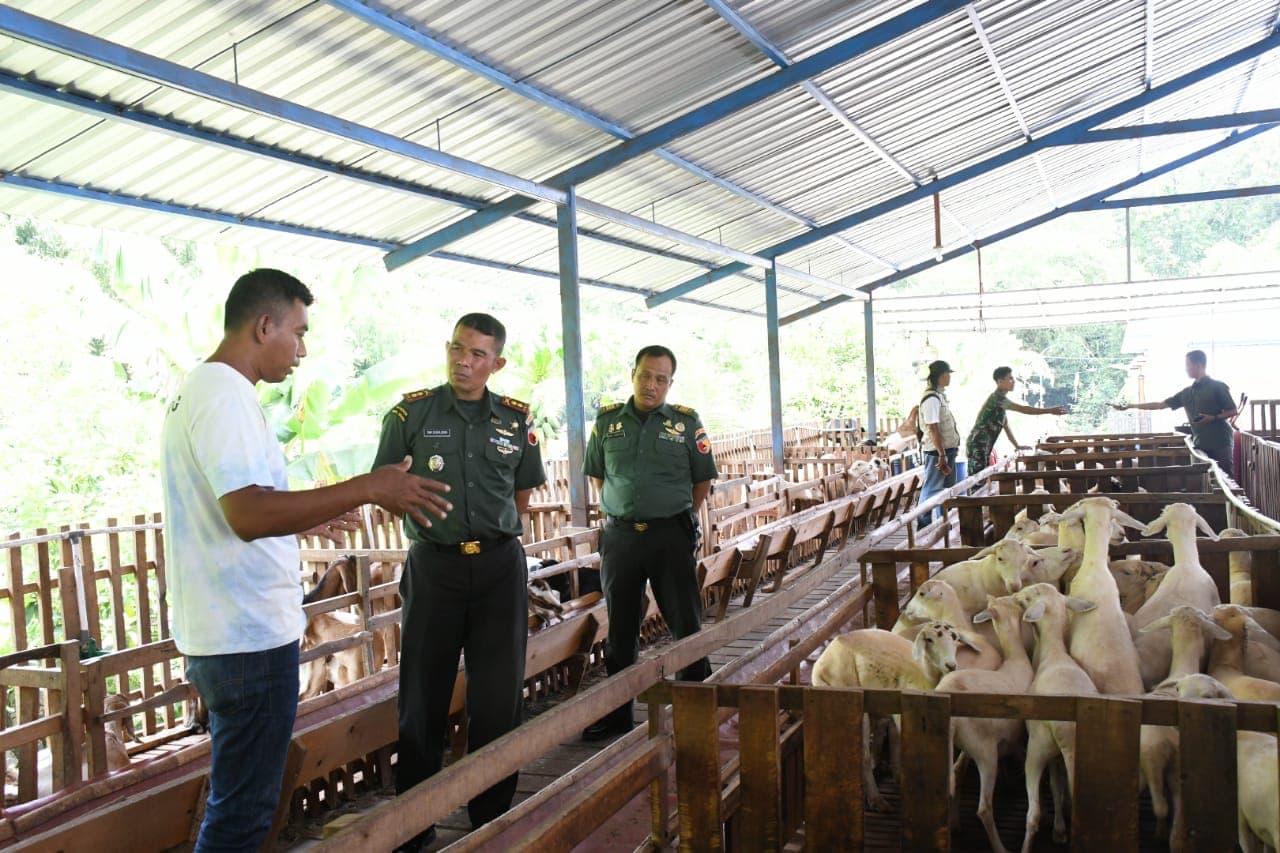 Dukung Ketahanan Pangan, Dandim 0802 Ponorogo Tinjau Peternak