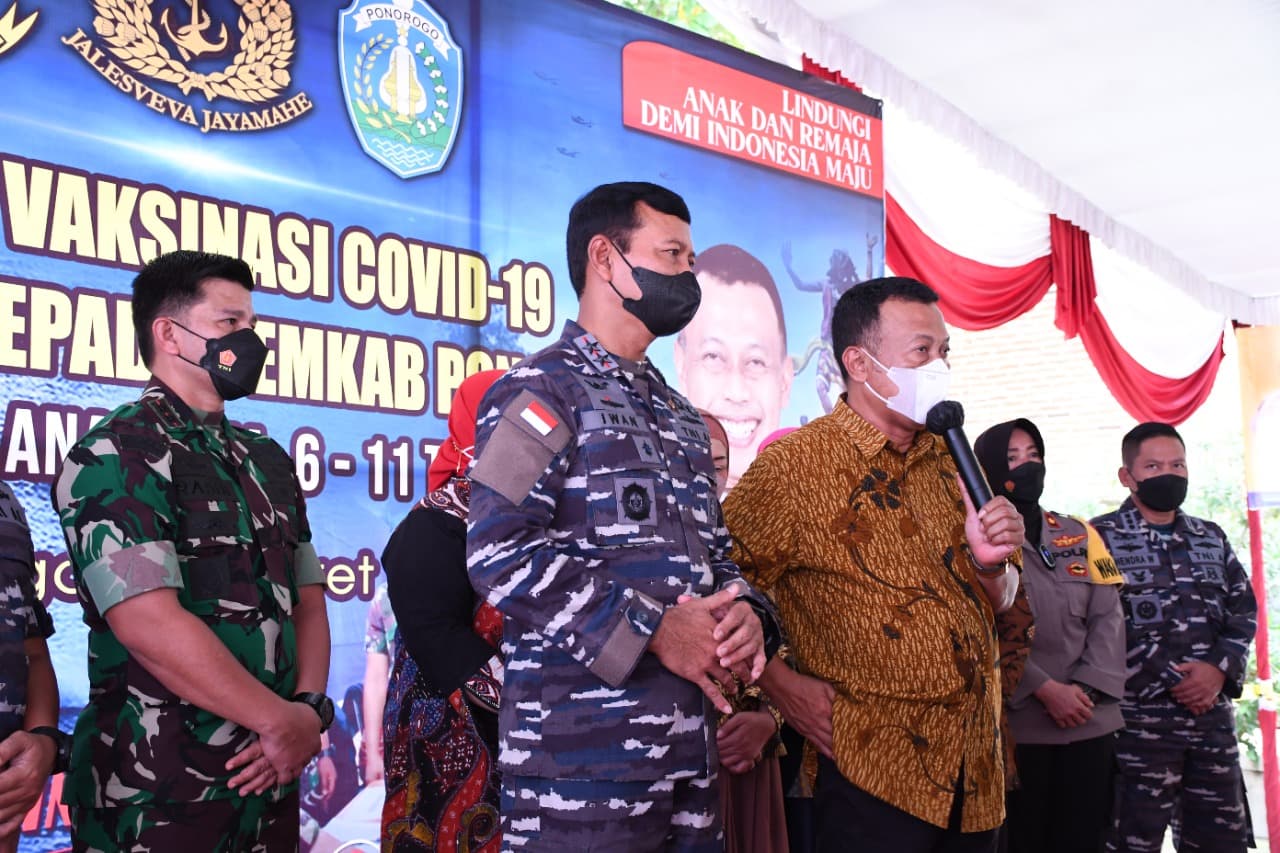 Dukung Vaksinasi, Pangkoarmada II Kunjungi Ponorogo