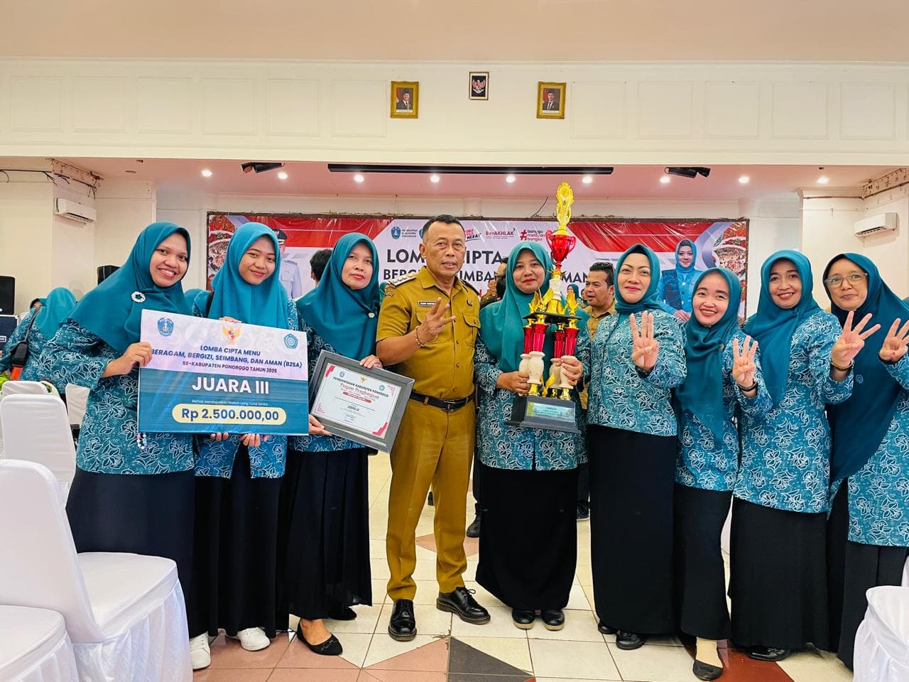 Kecamatan Jenangan Raih Juara 3 Lomba Cipta Menu B2SA 2025