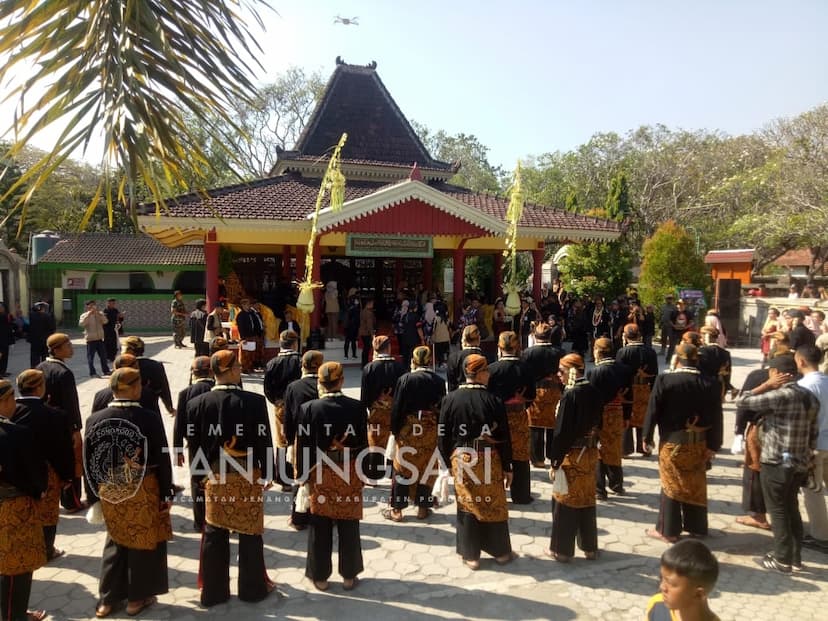 Kades Tanjungsari Ikuti Kirab Pusaka Hari Jadi Ponorogo
